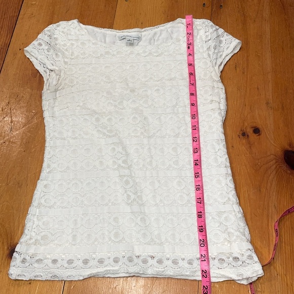 Banana Republic Off White Top Cap Sleeve Lace Lined side zip Cream Color Size 2 - Picture 8 of 9